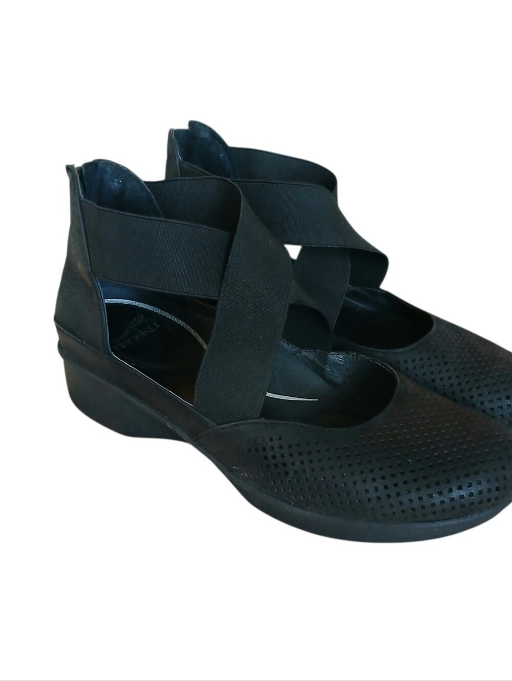 Dansko Laura Leather Elastic Strap Mary Jane 10 Black Perforated Comfort Ballet